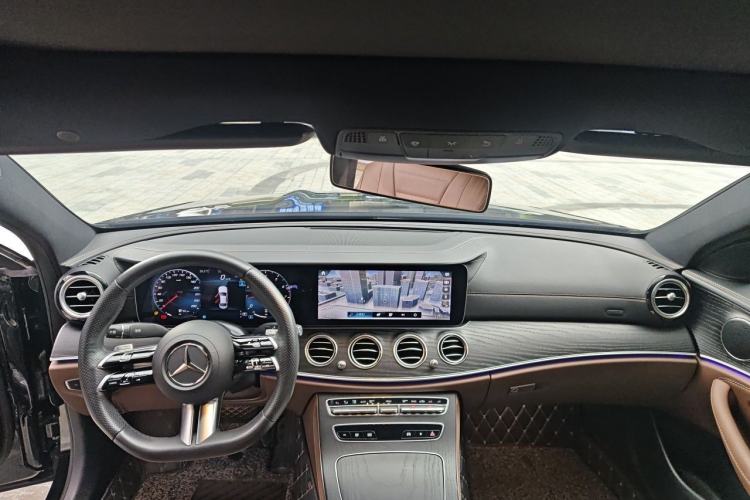 Used Mercedes-Benz E-Class 2023 E 260 L Sport Edition Center Console