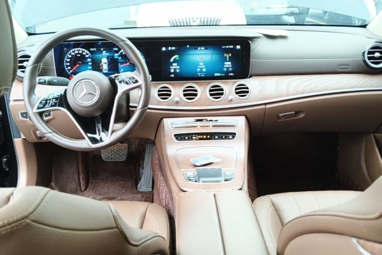 Used Mercedes-Benz E-Class 2023 E 300 L Luxury Model Center Console