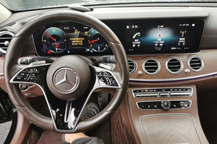 Used Mercedes-Benz E-Class 2023 E 300 L Luxury Model Center Console