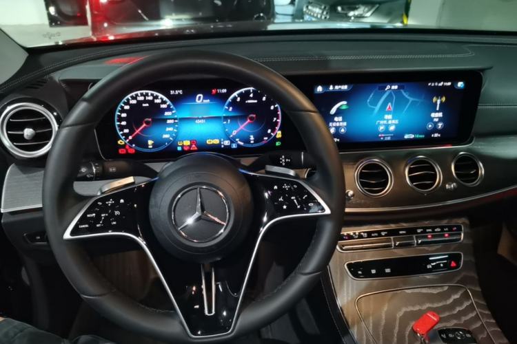 Used Mercedes-Benz E-Class 2023 Updated E 300 L Luxury Edition Center Console