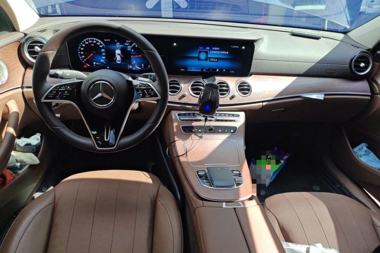 Used Mercedes-Benz E-Class 2023 E 300 L Luxury Model Center Console