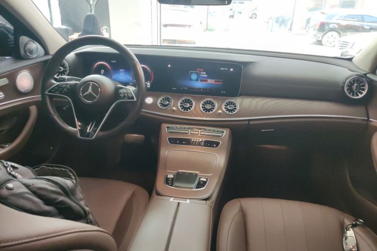 Used Mercedes-Benz E-Class 2023 E 300 L Stylish Model Center Console