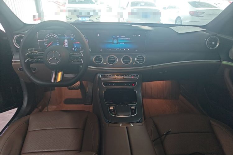 Used Mercedes-Benz E-Class 2023 Restyled E 300 L Sport Luxury Edition Center Console