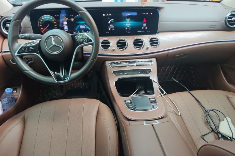 Used Mercedes-Benz E-Class 2023 Updated E 300 L Fashion Edition Center Console