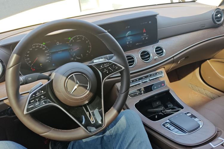Used Mercedes-Benz E-Class 2023 Updated E 300 L Luxury Edition Center Console