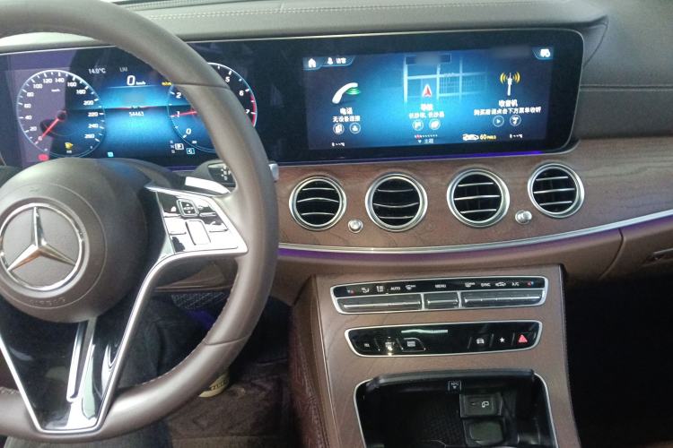 Used Mercedes-Benz E-Class 2023 E 300 L Luxury Model Center Console
