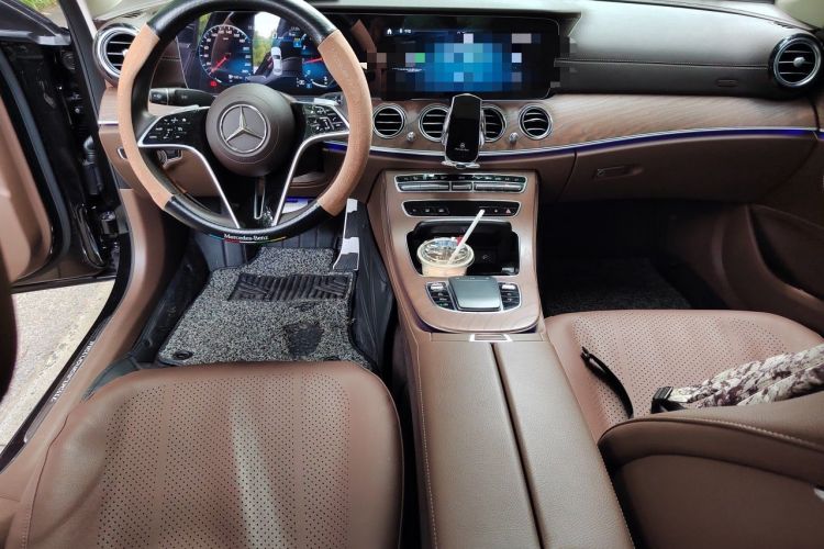 Used Mercedes-Benz E-Class 2023 Updated E 300 L Luxury Edition Center Console