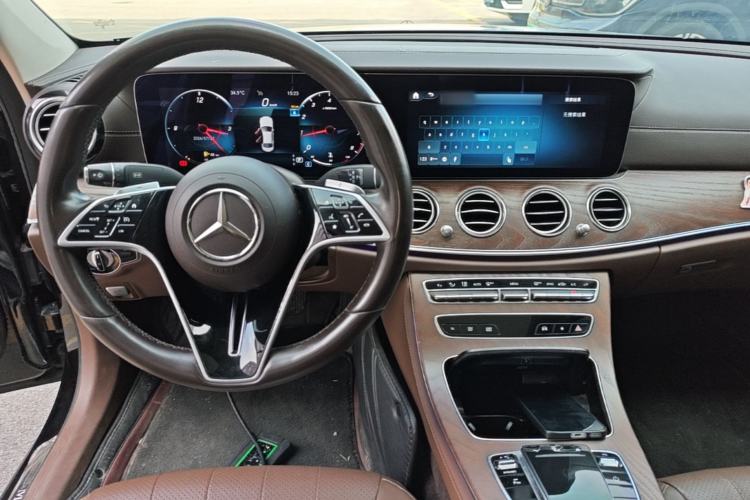 Used Mercedes-Benz E-Class 2023 E 300 L Stylish Model Center Console