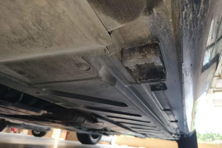 Used Mercedes-Benz E-Class 2023 Facelift E 260 L Chassis Front Left