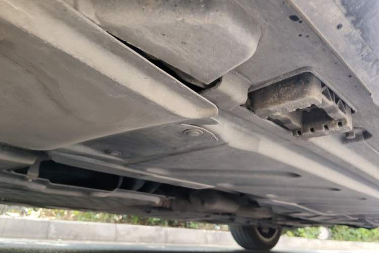 Used Mercedes-Benz E-Class 2023 E 300 L Stylish Model Chassis Front Left