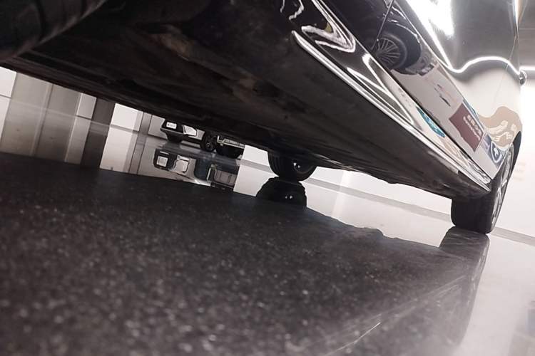 Used Mercedes-Benz E-Class 2023 Restyled E 300 L Sport Luxury Edition Chassis Front Left