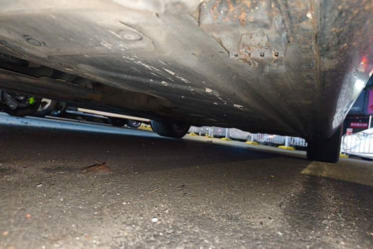 Used Mercedes-Benz E-Class 2023 Updated E 300 L Luxury Edition Chassis Front Left