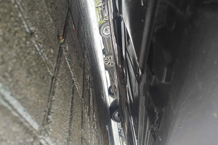 Used Mercedes-Benz E-Class 2023 Facelift E 260 L Chassis Front Left