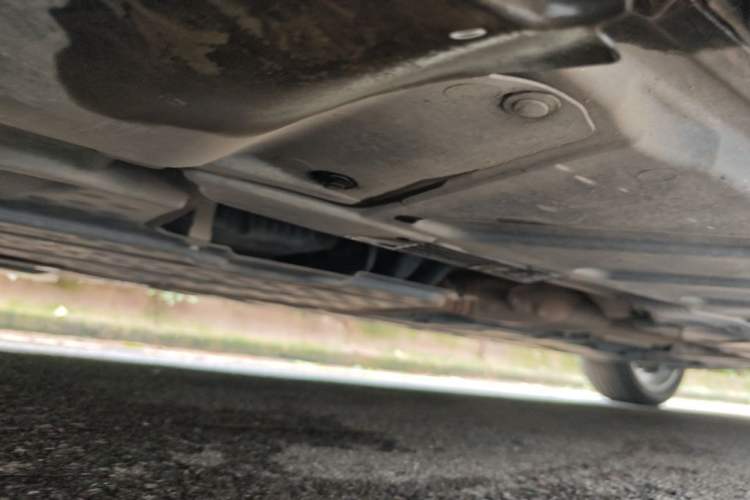 Used Mercedes-Benz E-Class 2023 E 300 L Sporty and Stylish Model Chassis Front Left