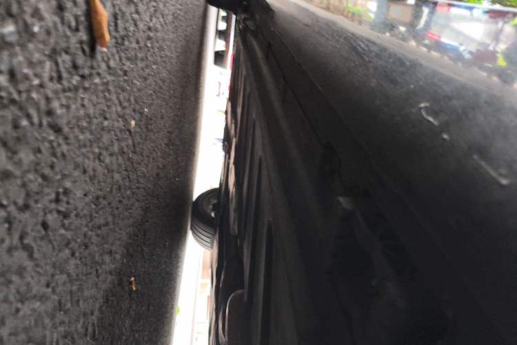 Used Mercedes-Benz E-Class 2023 Updated E 300 L Luxury Edition Chassis Front Right