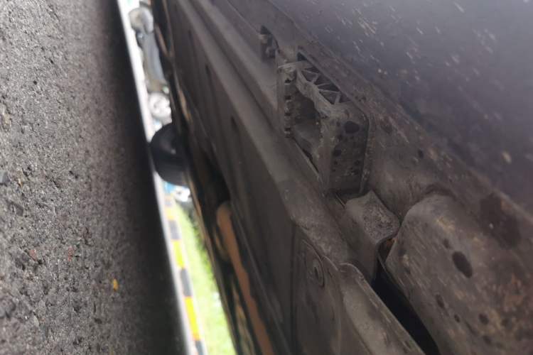 Used Mercedes-Benz E-Class 2023 Updated E 300 L Fashion Edition Chassis Front Right
