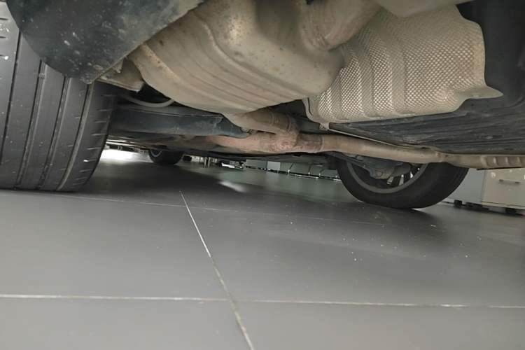 Used Mercedes-Benz E-Class 2023 E 300 L Luxury Model Chassis Rear Left