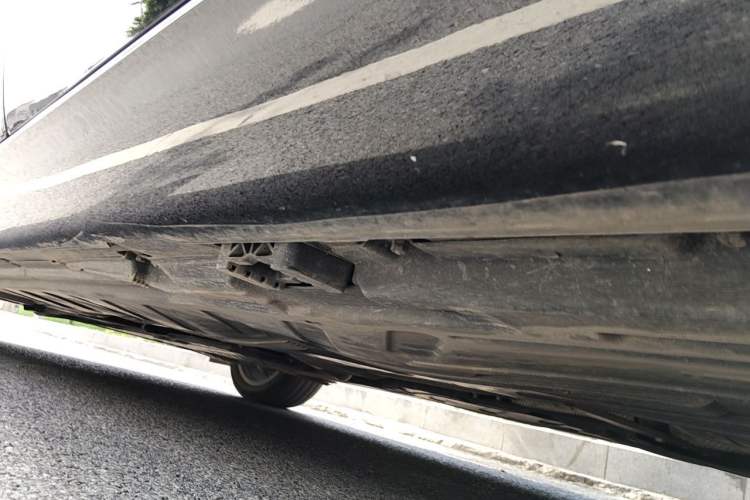 Used Mercedes-Benz E-Class 2023 E 300 L Stylish Model Chassis Rear Left