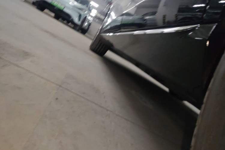 Used Mercedes-Benz E-Class 2023 Updated E 300 L Fashion Edition Chassis Rear Left