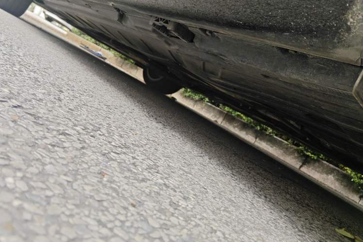 Used Mercedes-Benz E-Class 2023 E 300 L Luxury Model Chassis Rear Left