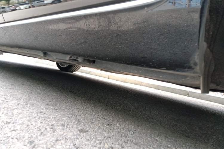 Used Mercedes-Benz E-Class 2023 E 300 L Luxury Model Chassis Rear Left