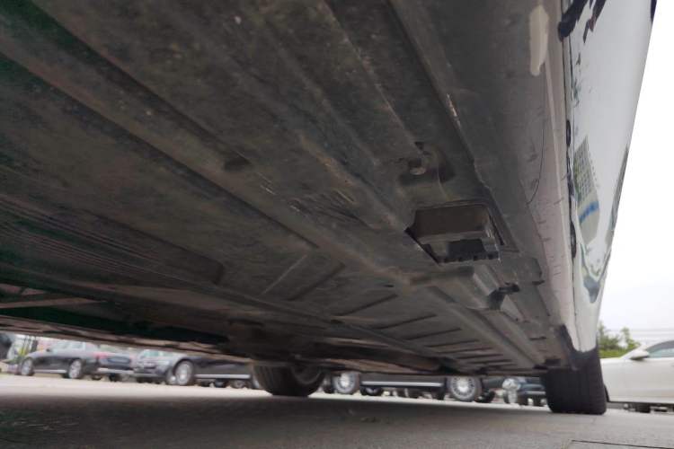 Used Mercedes-Benz E-Class 2023 E 300 L Sport Luxury Edition Chassis Rear Right