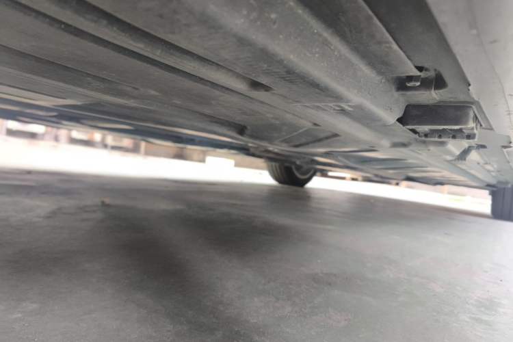 Used Mercedes-Benz E-Class 2023 Updated E 300 L Fashion Edition Chassis Rear Right