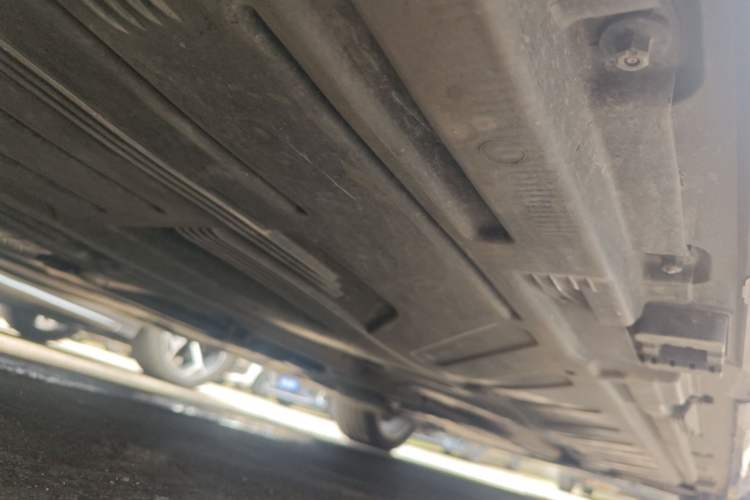 Used Mercedes-Benz E-Class 2023 Updated E 300 L Luxury Edition Chassis Rear Right