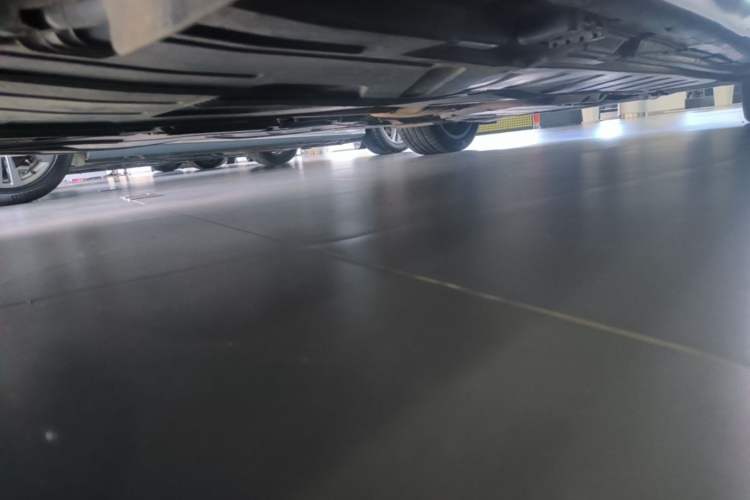 Used Mercedes-Benz E-Class 2023 E 300 L Luxury Model Chassis Rear Right