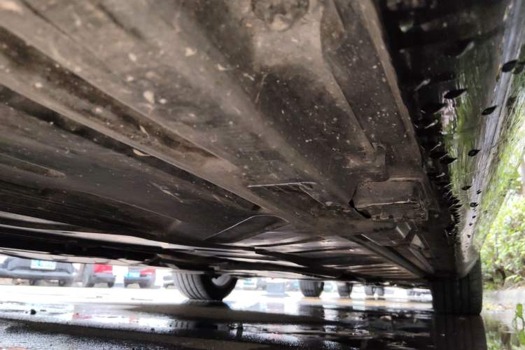 Used Mercedes-Benz E-Class 2023 E 300 L Luxury Model Chassis Rear Right