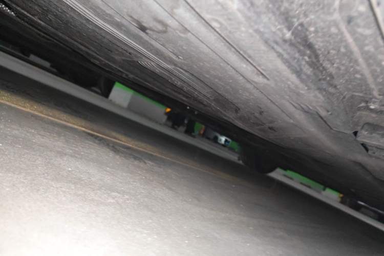 Used Mercedes-Benz E-Class 2023 Updated E 300 L Fashion Edition Chassis Rear Right