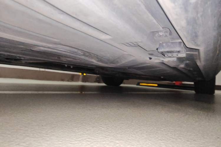 Used Mercedes-Benz E-Class 2023 E 300 L Sporty and Stylish Model Chassis Rear Right