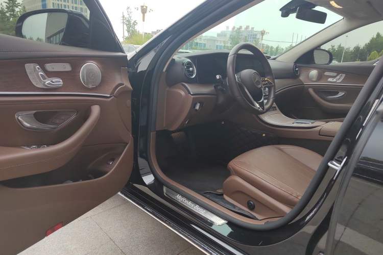 Used Mercedes-Benz E-Class 2023 E 300 L Sport Luxury Edition Driver Seat
