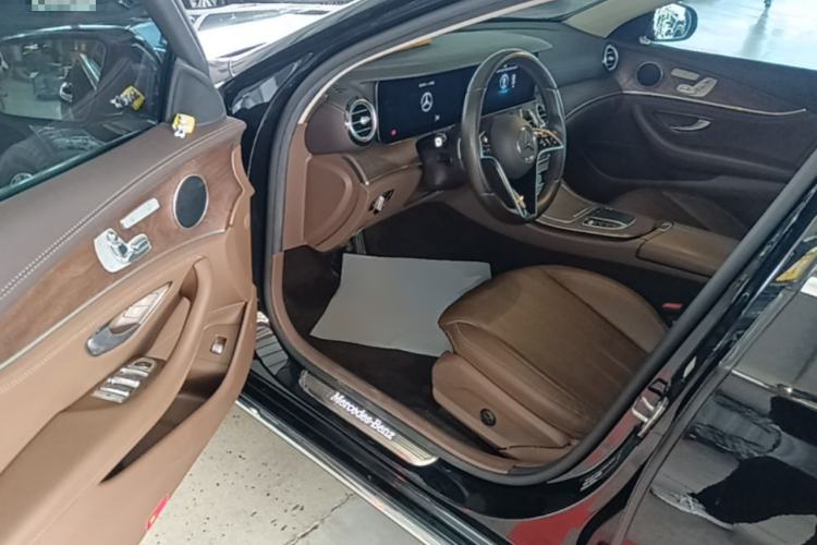 Used Mercedes-Benz E-Class 2023 Updated E 300 L Fashion Edition Driver Seat