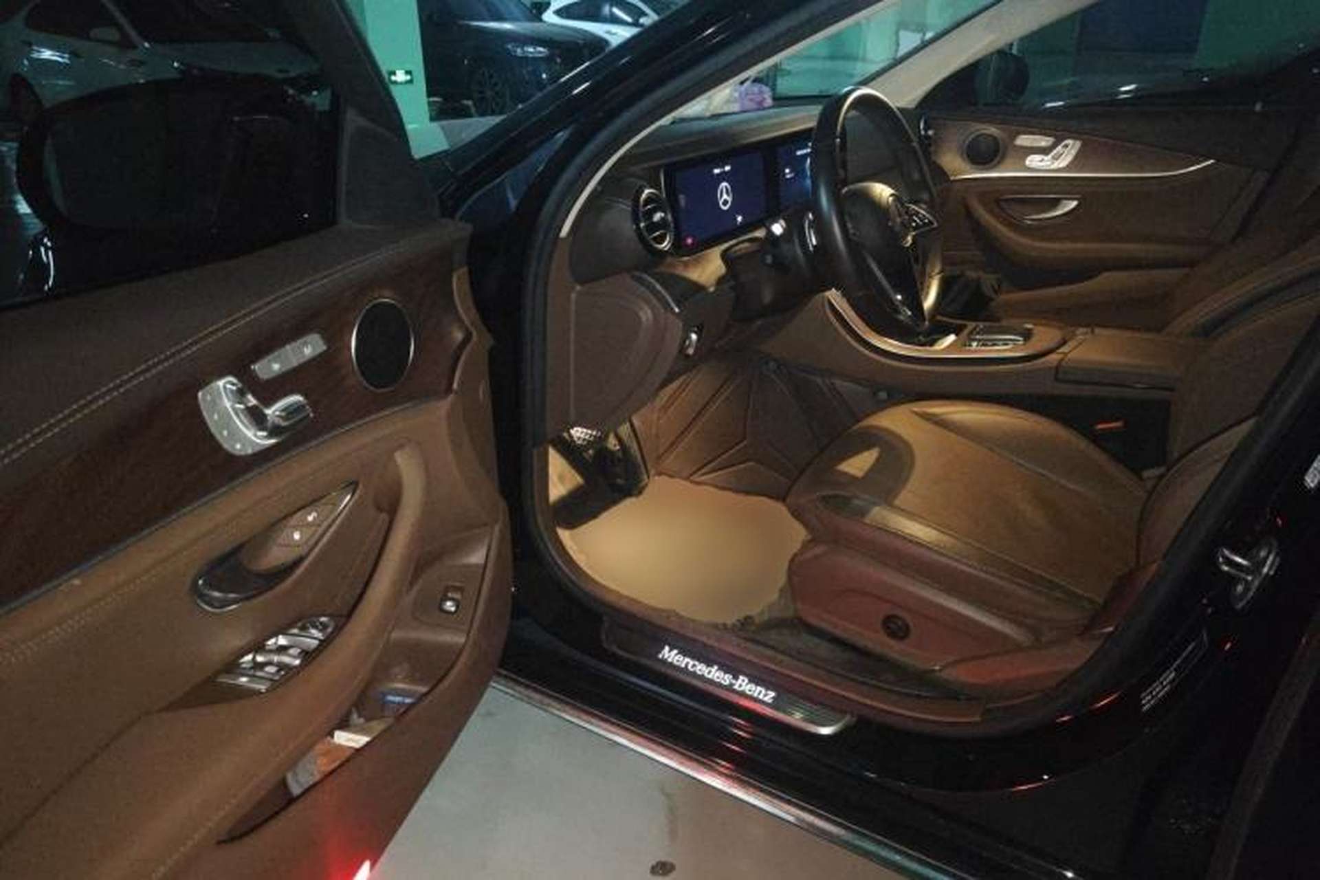 Used Mercedes-Benz E-Class 2023 Updated E 300 L Fashion Edition Driver Seat