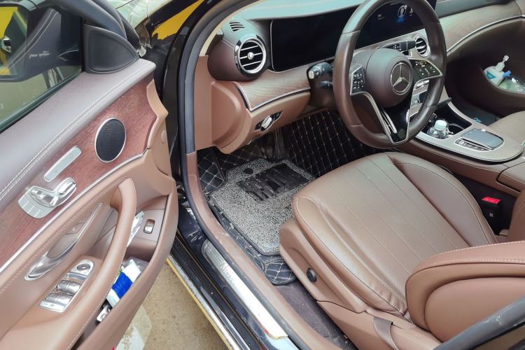 Used Mercedes-Benz E-Class 2023 Updated E 300 L Fashion Edition Driver Seat