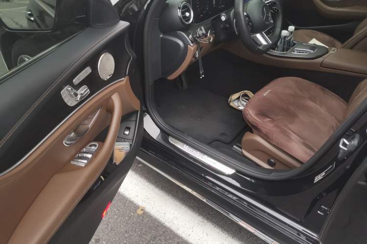 Used Mercedes-Benz E-Class 2023 Restyled E 300 L Sport Luxury Edition Driver Seat