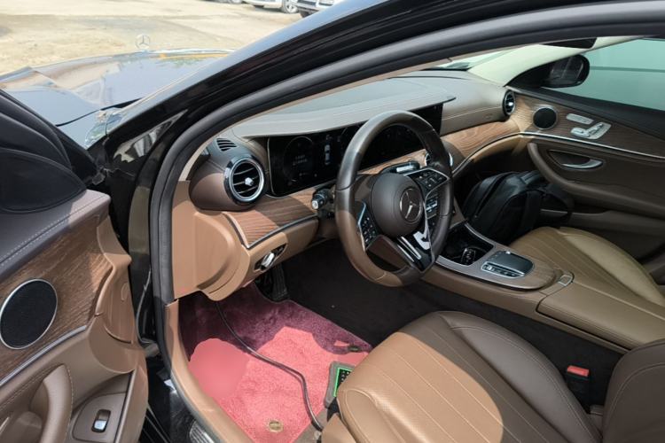 Used Mercedes-Benz E-Class 2023 Updated E 300 L Fashion Edition Driver Seat