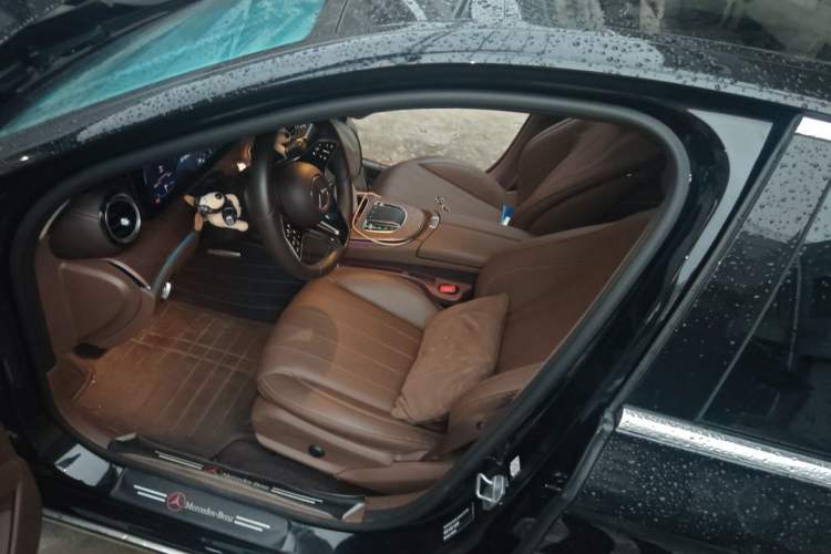 Used Mercedes-Benz E-Class 2023 Updated E 300 L Fashion Edition Driver Seat