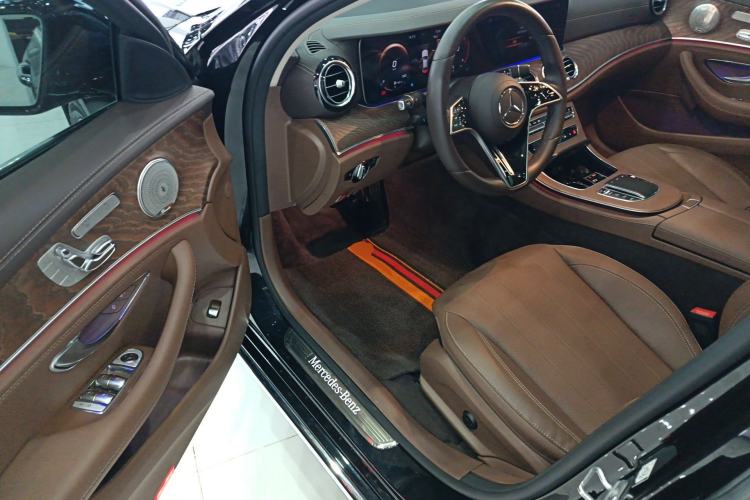 Used Mercedes-Benz E-Class 2023 Updated E 300 L Fashion Edition Driver Seat