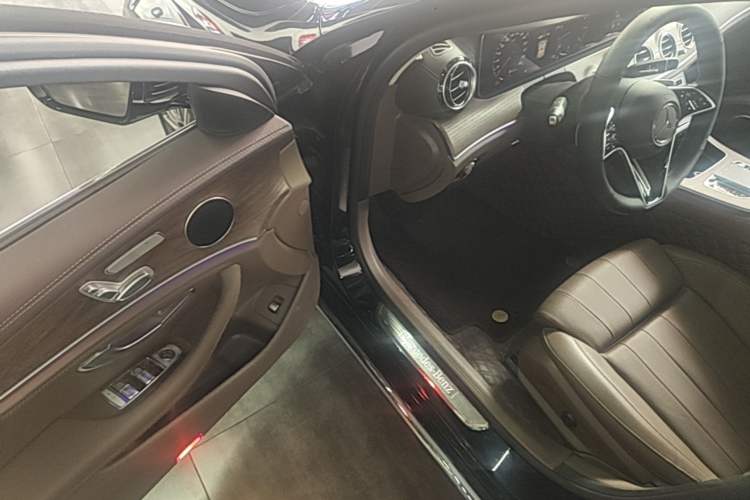 Used Mercedes-Benz E-Class 2023 Facelift E 260 L Driver Seat