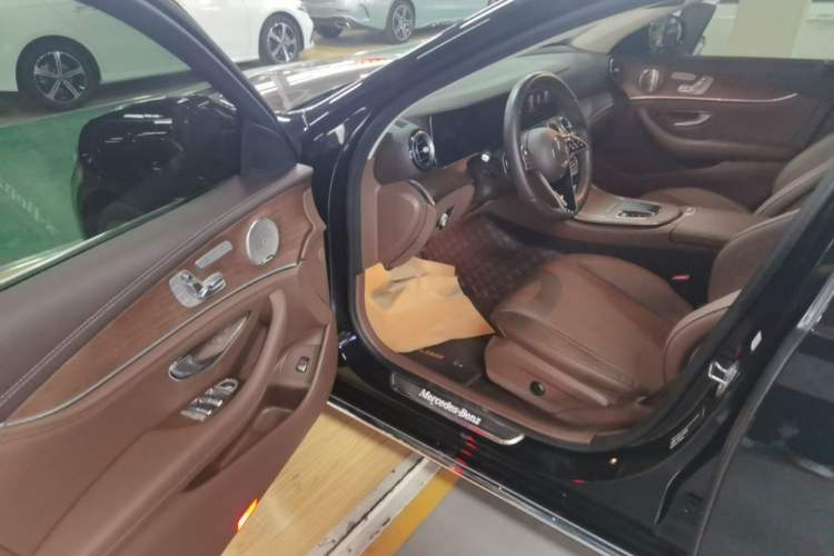 Used Mercedes-Benz E-Class 2023 Updated E 300 L Luxury Edition Driver Seat