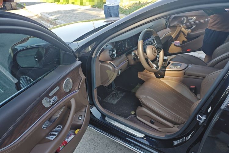 Used Mercedes-Benz E-Class 2023 Updated E 300 L Fashion Edition Driver Seat