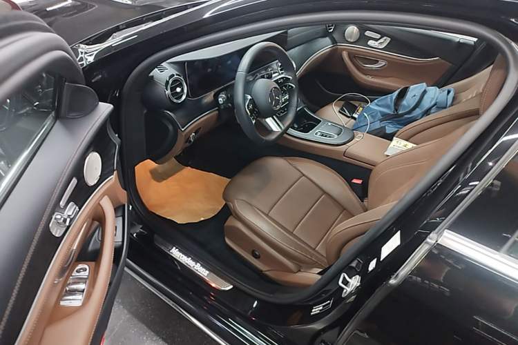Used Mercedes-Benz E-Class 2023 Restyled E 300 L Sport Luxury Edition Driver Seat