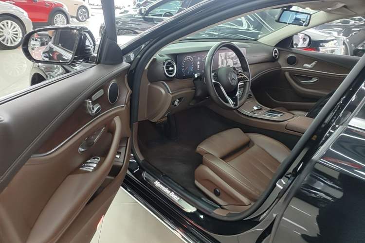 Used Mercedes-Benz E-Class 2023 Facelift E 260 L Driver Seat