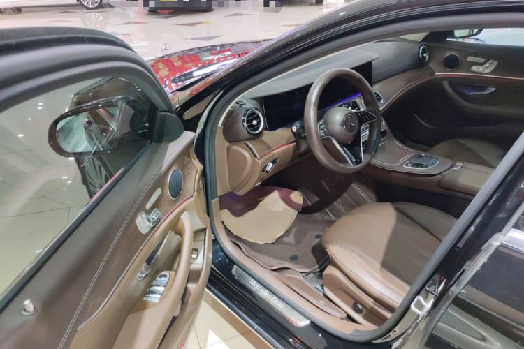 Used Mercedes-Benz E-Class 2023 Updated E 300 L Fashion Edition Driver Seat