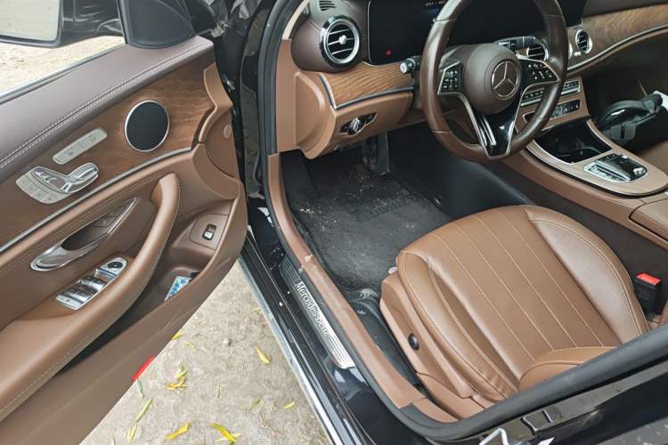 Used Mercedes-Benz E-Class 2023 Updated E 300 L Fashion Edition Driver Seat