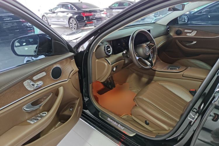 Used Mercedes-Benz E-Class 2023 Updated E 300 L Fashion Edition Driver Seat
