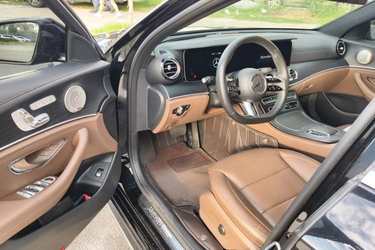 Used Mercedes-Benz E-Class 2023 Restyled E 300 L Sport Premium Edition Driver Seat