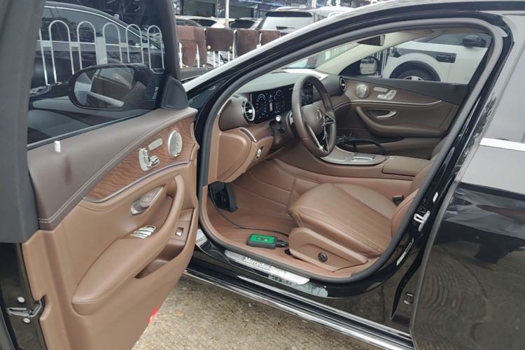 Used Mercedes-Benz E-Class 2023 Updated E 300 L Fashion Edition Driver Seat